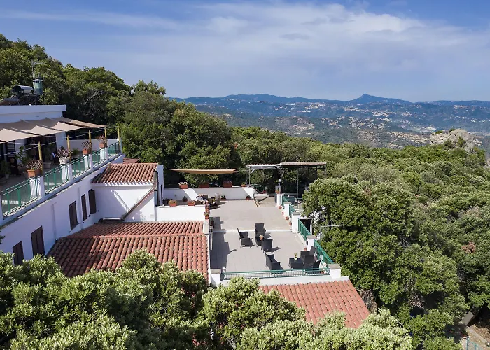 foto di S'Enis Monte Maccione Hotel Oliena