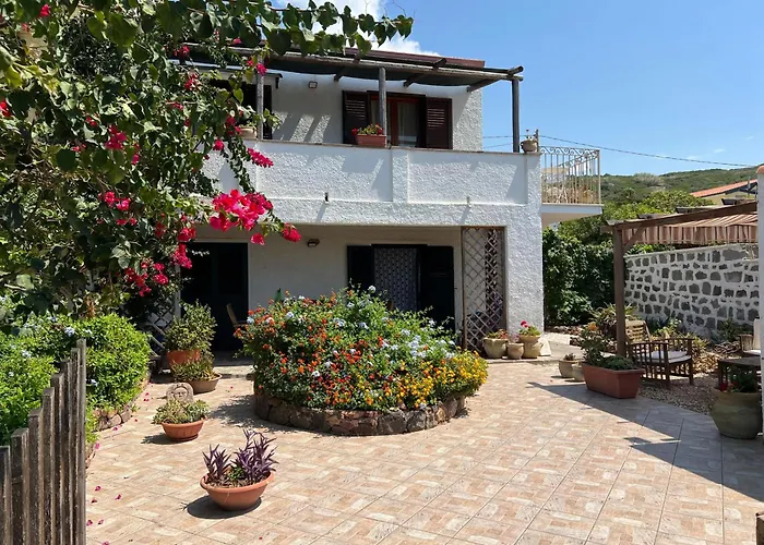 Andrea E Valentina Bed & Breakfast S'archittu Cuglieri photo