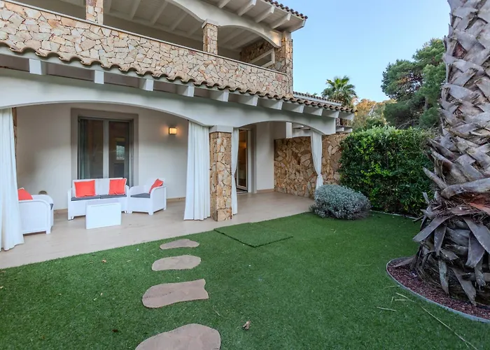 foto di Villa Prestige - Steps From The Sea Shared Pool