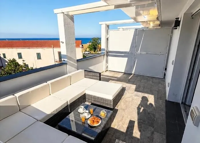 Huge Sea Terrace - Sunset Views - Terrazza Fronte Mare 2 Passi Dalla Spiaggia Bosa Marina φωτογραφία