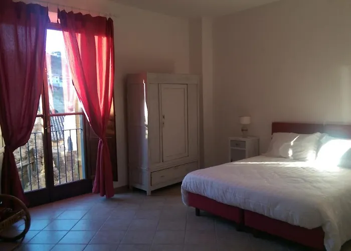 fotos do He B & B Is Located In The Historical Village Of Santu Lussurgiu